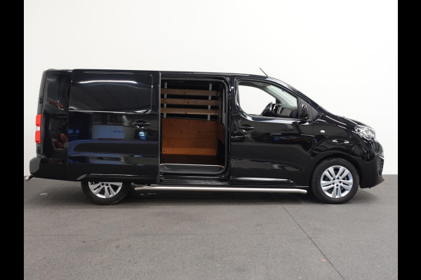 Peugeot Expert 180pk Automaat Long L3 Premium Airco Cruise  Navigatie Carplay Trekhaak 3-Zits Peugeot Expert 180pk Automaat Long L3 Premium Airco Cruise  Navigatie Carplay Trekhaak 3-Zits