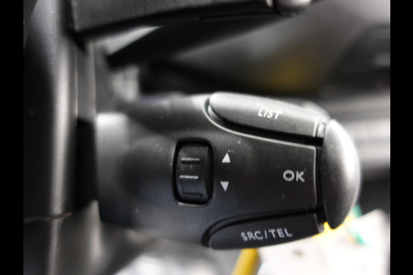 Peugeot Expert 2.0 BlueHDI 145 L3 Automaat Airco Navigatie Cruise Control Trekhaak Carplay Peugeot Expert 2.0 BlueHDI 145 L3 Automaat Airco Navigatie Cruise Control Trekhaak Carplay