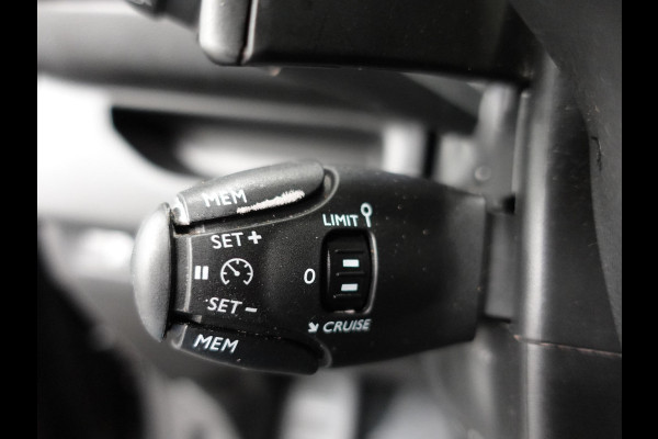 Peugeot Expert 2.0 BlueHDI 145 L3 Automaat Airco Navigatie Cruise Control Trekhaak Carplay Peugeot Expert 2.0 BlueHDI 145 L3 Automaat Airco Navigatie Cruise Control Trekhaak Carplay