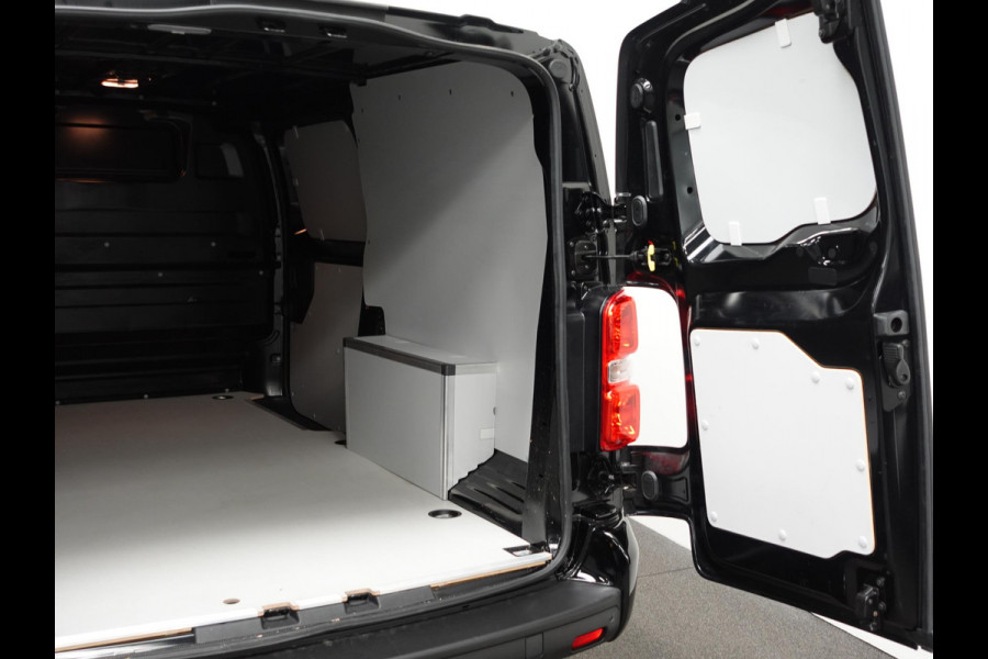 Peugeot Expert 2.0 BlueHDI 145 L3 Automaat Airco Navigatie Cruise Control Trekhaak Carplay Peugeot Expert 2.0 BlueHDI 145 L3 Automaat Airco Navigatie Cruise Control Trekhaak Carplay