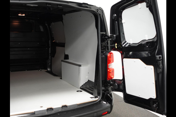 Peugeot Expert 2.0 BlueHDI 145 L3 Automaat Airco Navigatie Cruise Control Trekhaak Carplay Peugeot Expert 2.0 BlueHDI 145 L3 Automaat Airco Navigatie Cruise Control Trekhaak Carplay