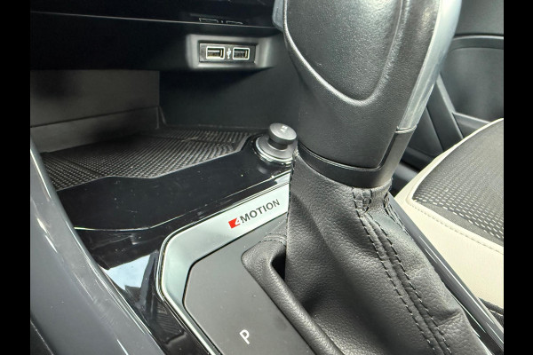 Volkswagen T-Roc 2.0 TSI 4Motion Sport - Automaat - Navi - Climate - Org.NL Volkswagen T-Roc 2.0 TSI 4Motion Sport - Automaat - Navi - Climate - Org.NL