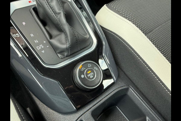 Volkswagen T-Roc 2.0 TSI 4Motion Sport - Automaat - Navi - Climate - Org.NL Volkswagen T-Roc 2.0 TSI 4Motion Sport - Automaat - Navi - Climate - Org.NL