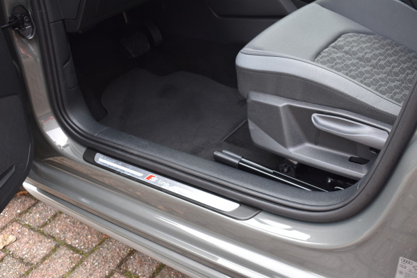 Audi A1 Sportback 30 TFSI S edition S-line Automaat 30s 111pk Audi A1 Sportback 30 TFSI S edition S-line Automaat 30s 111pk