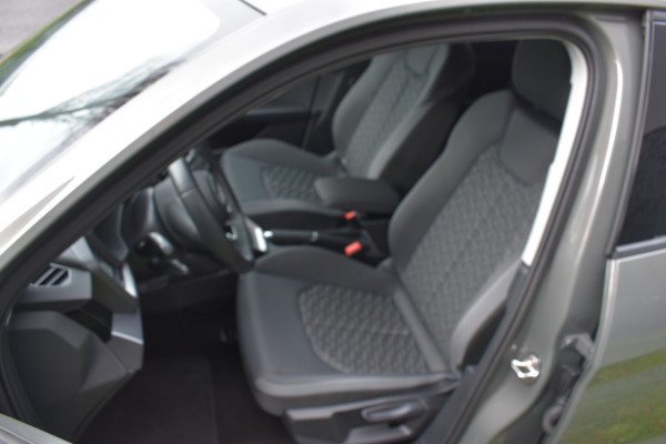 Audi A1 Sportback 30 TFSI S edition S-line Automaat 30s 111pk Audi A1 Sportback 30 TFSI S edition S-line Automaat 30s 111pk