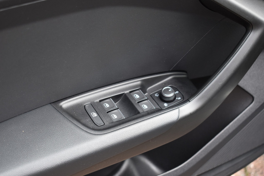 Audi A1 Sportback 30 TFSI S edition S-line Automaat 30s 111pk Audi A1 Sportback 30 TFSI S edition S-line Automaat 30s 111pk