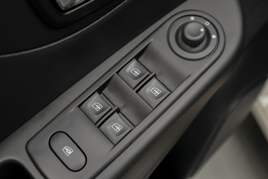 Renault Captur 0.9 TCe Authentique Navi Climate PDC Cruise