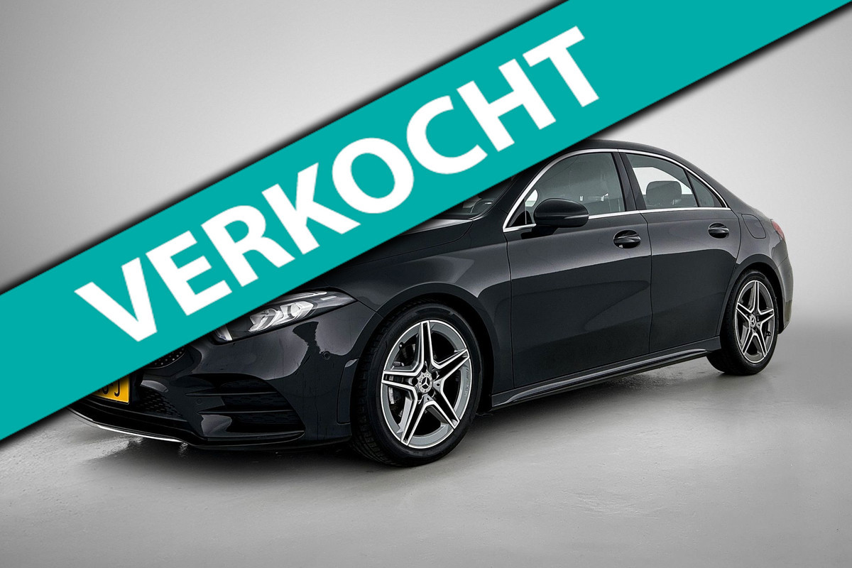 Mercedes-Benz A-Klasse 180 AMG-Line Premium Plus(Dealer OnderH, Camera,Navi, Parkeerhulp V+A, Lane assist, Cruise Con, Etc)