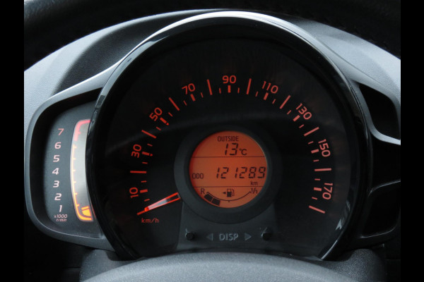 Toyota Aygo 1.0 VVT-i x-joy | HALF LEDER | GROOT SCHERM NAVI | CAMERA | LICHTMETALEN VELGEN | CLIMA-AIRCO | DEALER ONDERHOUDEN |