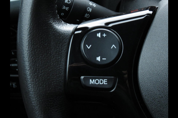 Toyota Aygo 1.0 VVT-i x-joy | HALF LEDER | GROOT SCHERM NAVI | CAMERA | LICHTMETALEN VELGEN | CLIMA-AIRCO | DEALER ONDERHOUDEN |