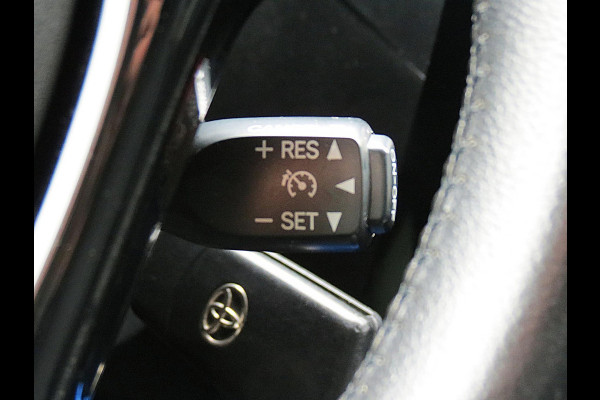 Toyota Aygo 1.0 VVT-i x-joy | HALF LEDER | GROOT SCHERM NAVI | CAMERA | LICHTMETALEN VELGEN | CLIMA-AIRCO | DEALER ONDERHOUDEN |