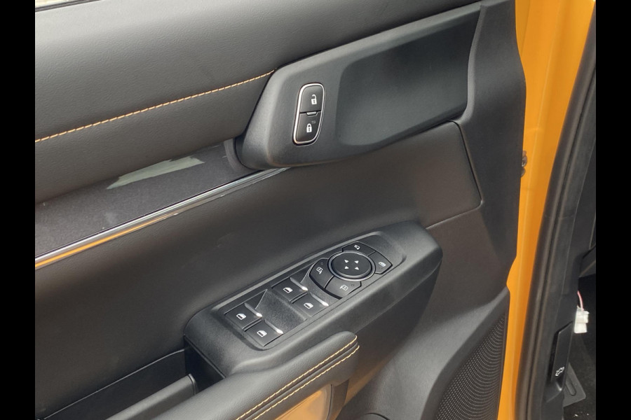 Ford Ranger 2.3 PHEV Wildtrak Double Cab 281pk | 0,99% Renteactie | SCI | 5 persoons! | Technology Pack Plus Trailer | Cargo Area Pack | Power Rollertop | Prijs excl. BTW incl. BPM | laadkabel mode 3 16A | Rijklaar Ford Ranger 2.3 PHEV Wildtrak Double Cab 281pk | 0,99% Renteactie | SCI | 5 persoons! | Technology Pack Plus Trailer | Cargo Area Pack | Power Rollertop | Prijs excl. BTW incl. BPM | laadkabel mode 3 16A | Rijklaar