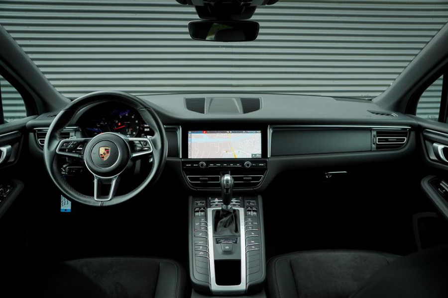 Porsche Macan 2.0 / Panoramadak / Incl BTW / 20''  / Stoelverwarming