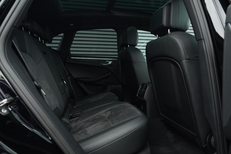 Porsche Macan 2.0 / Panoramadak / Incl BTW / 20''  / Stoelverwarming