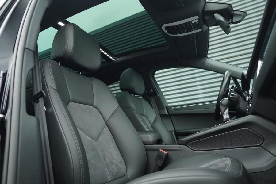 Porsche Macan 2.0 / Panoramadak / Incl BTW / 20''  / Stoelverwarming