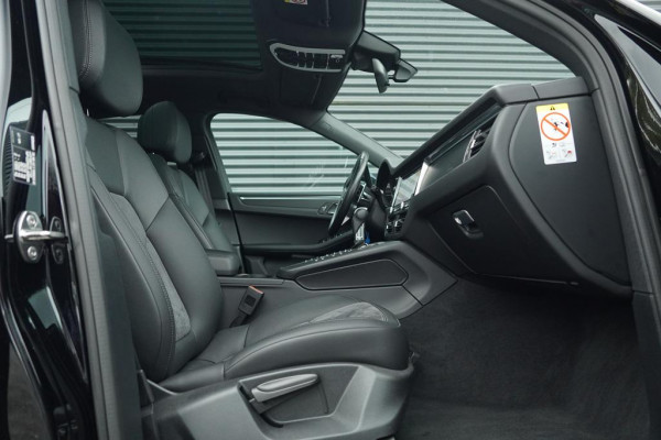 Porsche Macan 2.0 / Panoramadak / Incl BTW / 20''  / Stoelverwarming