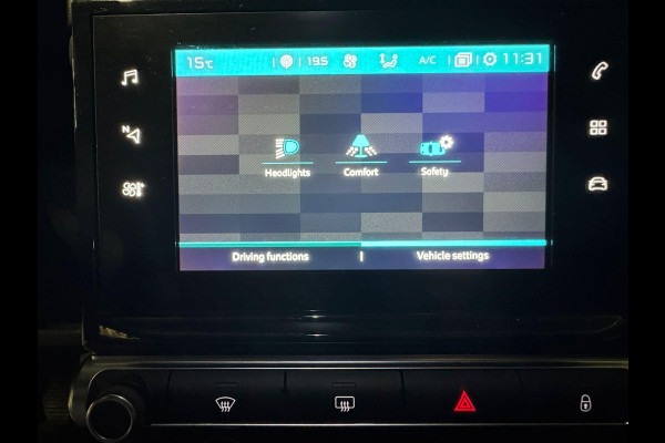 Citroën C3 1.2 PureTech S&S Shine | Camera | Navigatie | Nieuwe Distributie Citroën C3 1.2 PureTech S&S Shine | Camera | Navigatie | Nieuwe Distributie