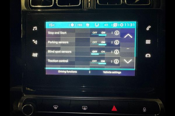 Citroën C3 1.2 PureTech S&S Shine | Camera | Navigatie | Nieuwe Distributie Citroën C3 1.2 PureTech S&S Shine | Camera | Navigatie | Nieuwe Distributie