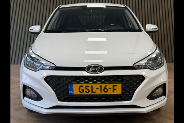 Hyundai i20 1.2 HP i-Motion Premium NAVIGATIE CARPLAY AIRCO BLACK EDITION Hyundai i20 1.2 HP i-Motion Premium NAVIGATIE CARPLAY AIRCO BLACK EDITION