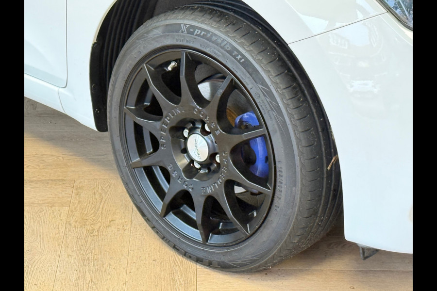 Hyundai i20 1.2 HP i-Motion Premium NAVIGATIE CARPLAY AIRCO BLACK EDITION Hyundai i20 1.2 HP i-Motion Premium NAVIGATIE CARPLAY AIRCO BLACK EDITION