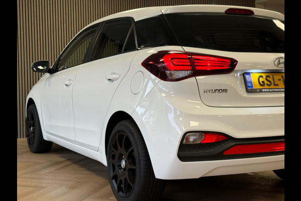 Hyundai i20 1.2 HP i-Motion Premium NAVIGATIE CARPLAY AIRCO BLACK EDITION Hyundai i20 1.2 HP i-Motion Premium NAVIGATIE CARPLAY AIRCO BLACK EDITION