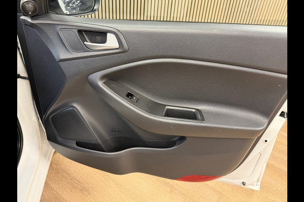 Hyundai i20 1.2 HP i-Motion Premium NAVIGATIE CARPLAY AIRCO BLACK EDITION Hyundai i20 1.2 HP i-Motion Premium NAVIGATIE CARPLAY AIRCO BLACK EDITION