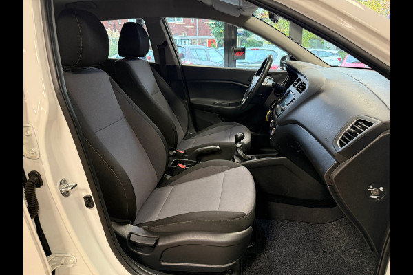 Hyundai i20 1.2 HP i-Motion Premium NAVIGATIE CARPLAY AIRCO BLACK EDITION Hyundai i20 1.2 HP i-Motion Premium NAVIGATIE CARPLAY AIRCO BLACK EDITION