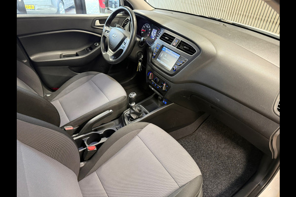 Hyundai i20 1.2 HP i-Motion Premium NAVIGATIE CARPLAY AIRCO BLACK EDITION Hyundai i20 1.2 HP i-Motion Premium NAVIGATIE CARPLAY AIRCO BLACK EDITION