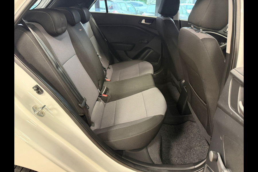 Hyundai i20 1.2 HP i-Motion Premium NAVIGATIE CARPLAY AIRCO BLACK EDITION Hyundai i20 1.2 HP i-Motion Premium NAVIGATIE CARPLAY AIRCO BLACK EDITION