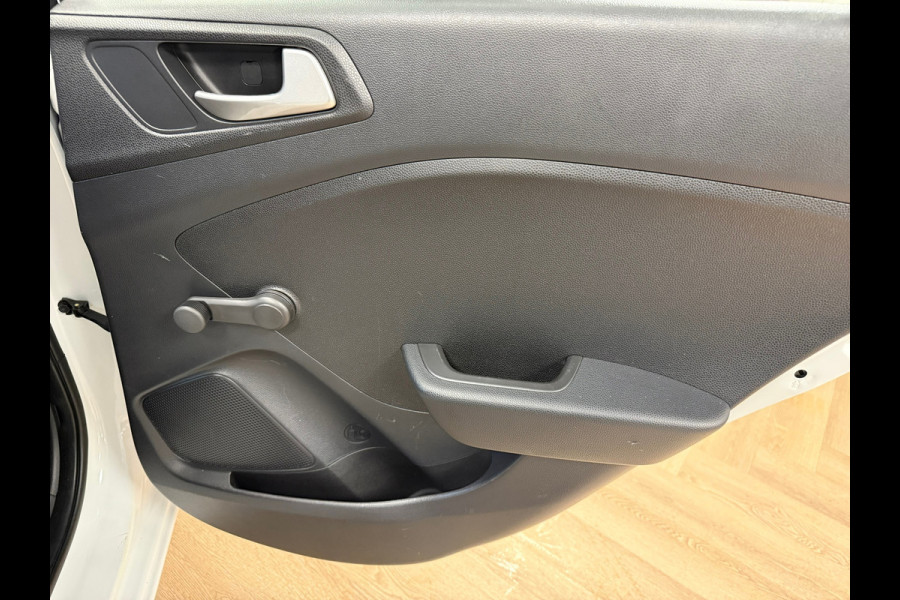 Hyundai i20 1.2 HP i-Motion Premium NAVIGATIE CARPLAY AIRCO BLACK EDITION Hyundai i20 1.2 HP i-Motion Premium NAVIGATIE CARPLAY AIRCO BLACK EDITION