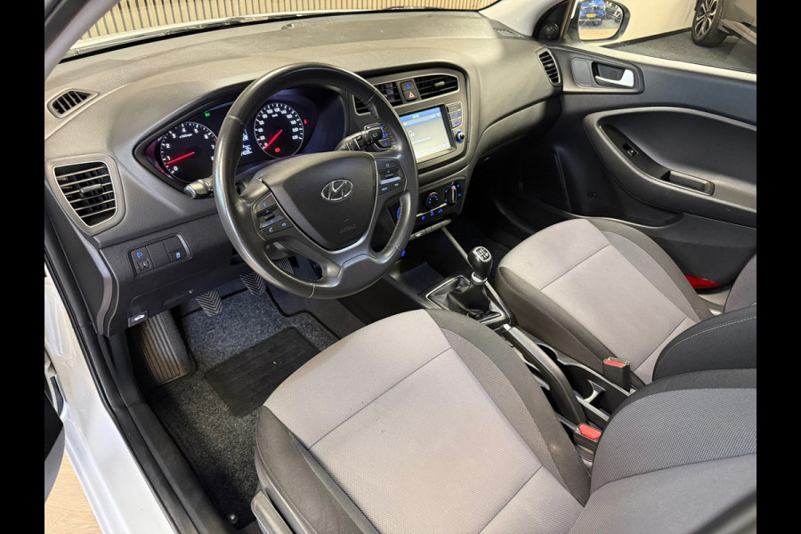 Hyundai i20 1.2 HP i-Motion Premium NAVIGATIE CARPLAY AIRCO BLACK EDITION Hyundai i20 1.2 HP i-Motion Premium NAVIGATIE CARPLAY AIRCO BLACK EDITION