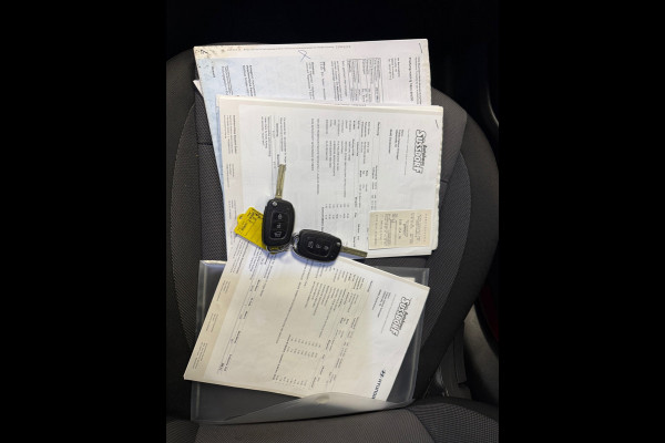 Hyundai i20 1.2 HP i-Motion Premium NAVIGATIE CARPLAY AIRCO BLACK EDITION Hyundai i20 1.2 HP i-Motion Premium NAVIGATIE CARPLAY AIRCO BLACK EDITION