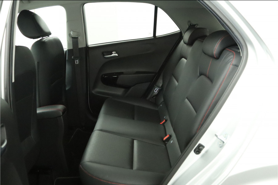 Kia Picanto 1.0 DPi GT-Line Apple Carplay/ Android Auto - Cruise Control - Climate Control - Navigatie - Achteruitrijcamera - Fabrieksgarantie tot 10-2031 Kia Picanto 1.0 DPi GT-Line Apple Carplay/ Android Auto - Cruise Control - Climate Control - Navigatie - Achteruitrijcamera - Fabrieksgarantie tot 10-2031