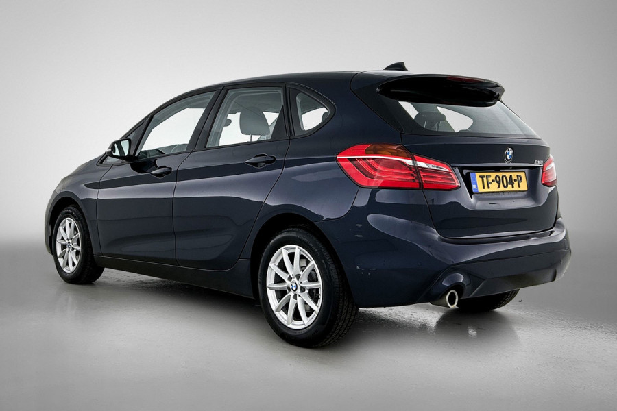 BMW 2 Serie Active Tourer 218i Executive Launch Edition(NL-auto, Dealer OnderH, Camera, Navi, Parkeersensoren, Sportstoelen, Etc) BMW 2 Serie Active Tourer 218i Executive Launch Edition(NL-auto, Dealer OnderH, Camera, Navi, Parkeersensoren, Sportstoelen, Etc)