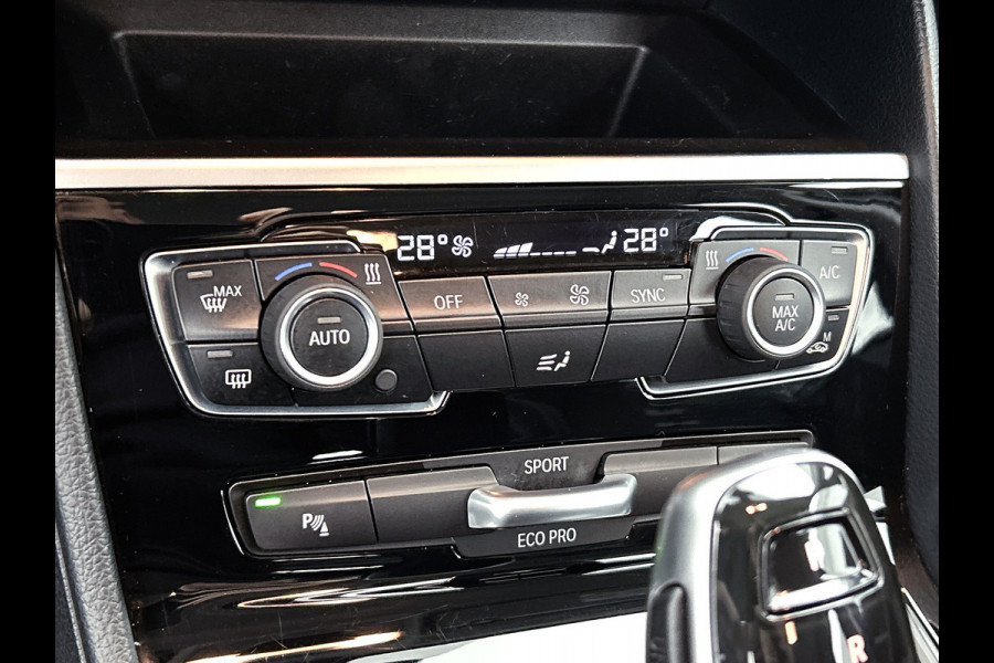 BMW 2 Serie Active Tourer 218i Executive Launch Edition(NL-auto, Dealer OnderH, Camera, Navi, Parkeersensoren, Sportstoelen, Etc) BMW 2 Serie Active Tourer 218i Executive Launch Edition(NL-auto, Dealer OnderH, Camera, Navi, Parkeersensoren, Sportstoelen, Etc)