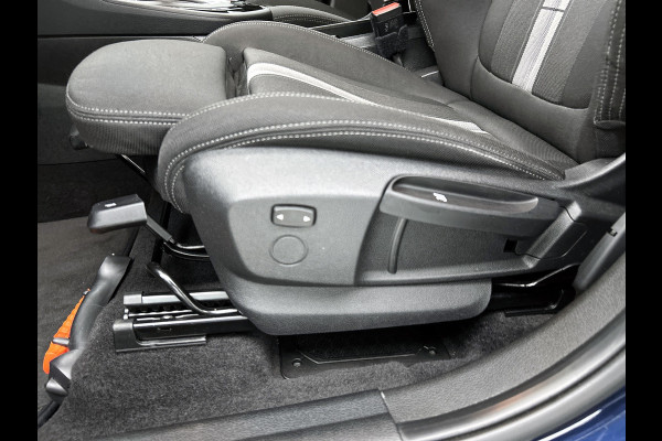 BMW 2 Serie Active Tourer 218i Executive Launch Edition(NL-auto, Dealer OnderH, Camera, Navi, Parkeersensoren, Sportstoelen, Etc) BMW 2 Serie Active Tourer 218i Executive Launch Edition(NL-auto, Dealer OnderH, Camera, Navi, Parkeersensoren, Sportstoelen, Etc)