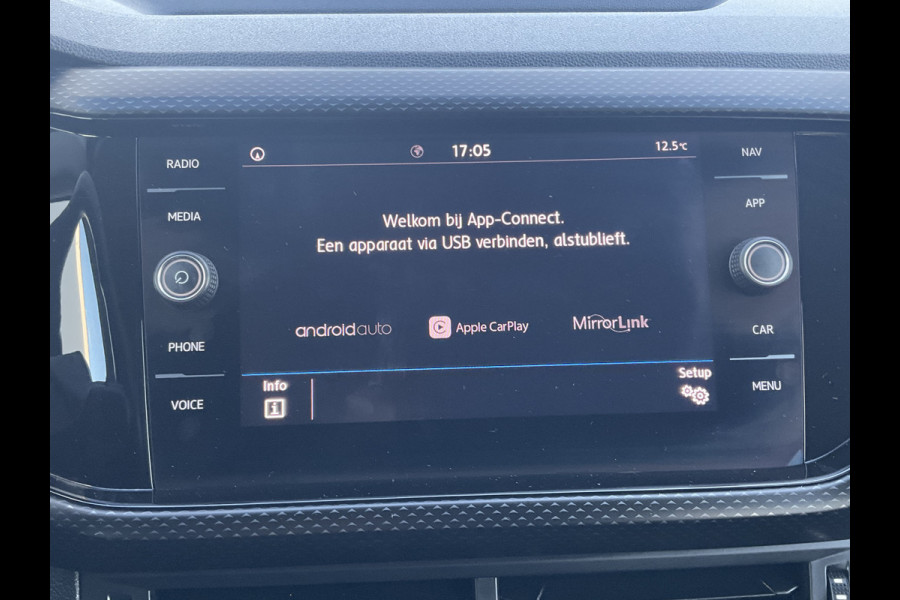 Volkswagen T-Cross 1.0 TSI Life Trekhaak Carplay Adap.Cruise Hoogzitter NL-Auto 68050KM! Volkswagen T-Cross 1.0 TSI Life Trekhaak Carplay Adap.Cruise Hoogzitter NL-Auto 68050KM!