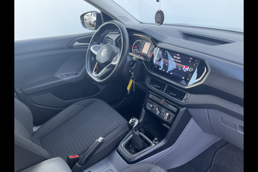 Volkswagen T-Cross 1.0 TSI Life Trekhaak Carplay Adap.Cruise Hoogzitter NL-Auto 68050KM! Volkswagen T-Cross 1.0 TSI Life Trekhaak Carplay Adap.Cruise Hoogzitter NL-Auto 68050KM!