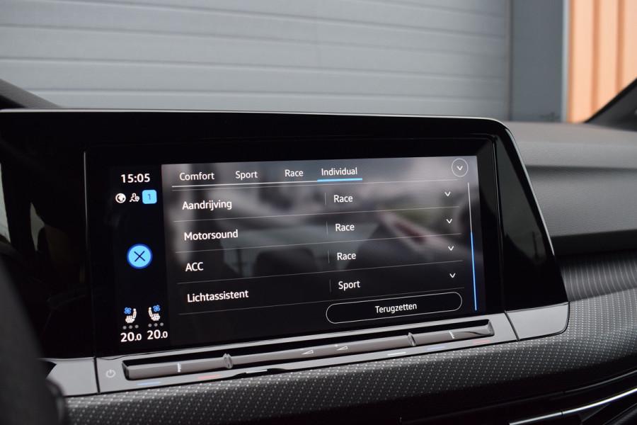 Volkswagen Golf R 2.0 TSI 320pk 4-Motion | Akra | DCC | Leer | Pano | Nürburgring Volkswagen Golf R 2.0 TSI 320pk 4-Motion | Akra | DCC | Leer | Pano | Nürburgring