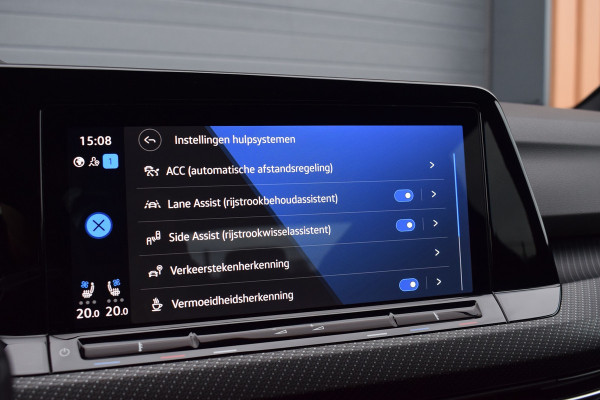 Volkswagen Golf R 2.0 TSI 320pk 4-Motion | Akra | DCC | Leer | Pano | Nürburgring Volkswagen Golf R 2.0 TSI 320pk 4-Motion | Akra | DCC | Leer | Pano | Nürburgring