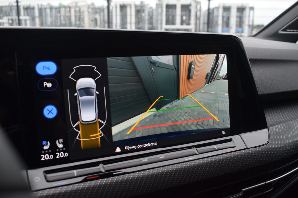 Volkswagen Golf R 2.0 TSI 320pk 4-Motion | Akra | DCC | Leer | Pano | Nürburgring Volkswagen Golf R 2.0 TSI 320pk 4-Motion | Akra | DCC | Leer | Pano | Nürburgring
