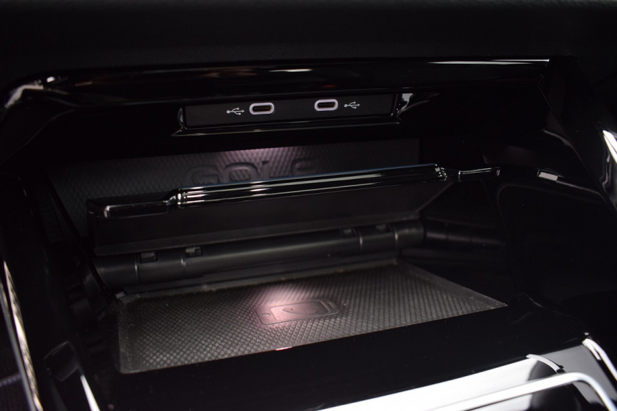 Volkswagen Golf R 2.0 TSI 320pk 4-Motion | Akra | DCC | Leer | Pano | Nürburgring Volkswagen Golf R 2.0 TSI 320pk 4-Motion | Akra | DCC | Leer | Pano | Nürburgring