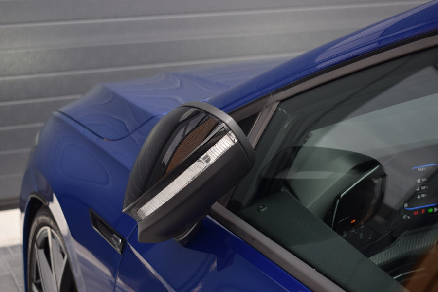 Volkswagen Golf R 2.0 TSI 320pk 4-Motion | Akra | DCC | Leer | Pano | Nürburgring Volkswagen Golf R 2.0 TSI 320pk 4-Motion | Akra | DCC | Leer | Pano | Nürburgring