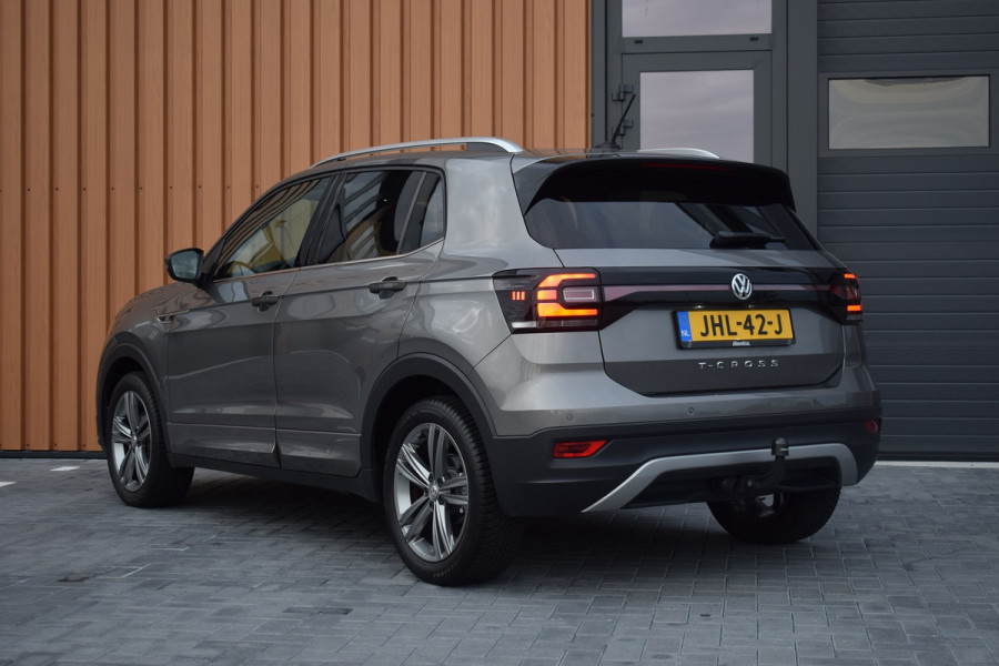 Volkswagen T-Cross 1.0 TSI 116pk DSG R-line | Camera | Virtual | Trekhaak Volkswagen T-Cross 1.0 TSI 116pk DSG R-line | Camera | Virtual | Trekhaak