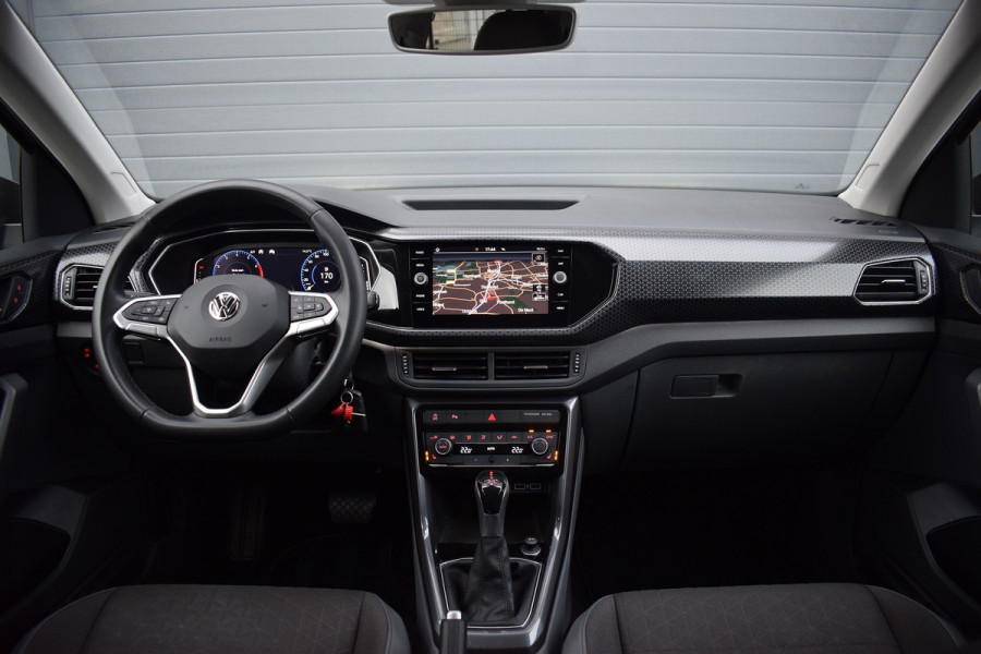 Volkswagen T-Cross 1.0 TSI 116pk DSG R-line | Camera | Virtual | Trekhaak Volkswagen T-Cross 1.0 TSI 116pk DSG R-line | Camera | Virtual | Trekhaak