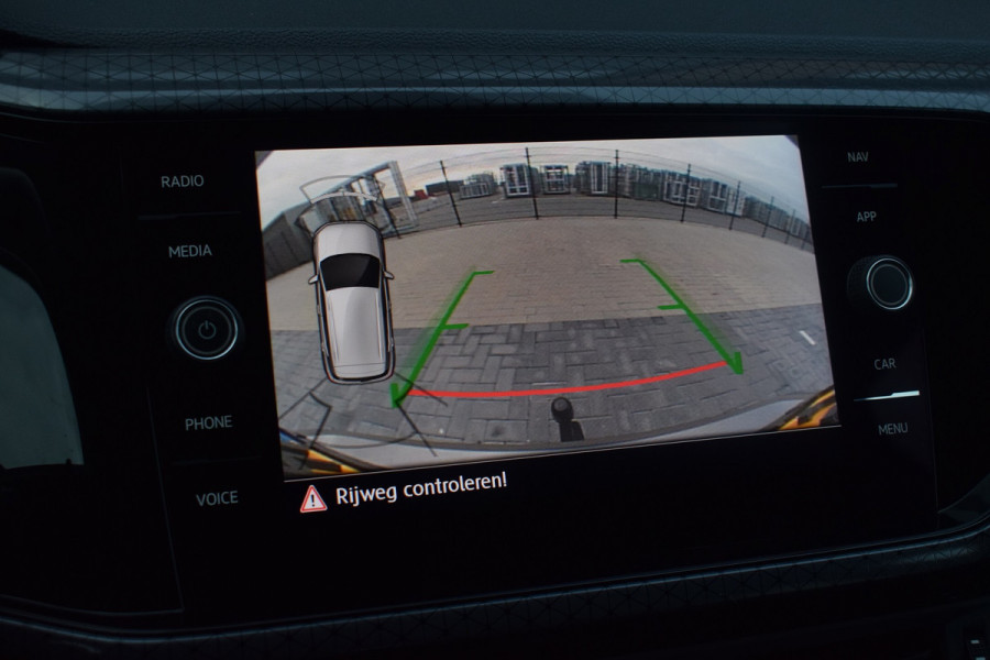 Volkswagen T-Cross 1.0 TSI 116pk DSG R-line | Camera | Virtual | Trekhaak Volkswagen T-Cross 1.0 TSI 116pk DSG R-line | Camera | Virtual | Trekhaak