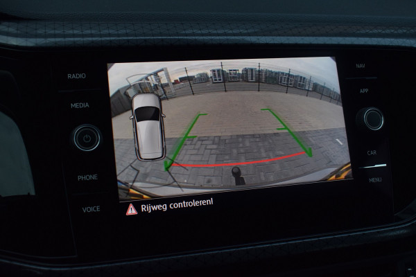 Volkswagen T-Cross 1.0 TSI 116pk DSG R-line | Camera | Virtual | Trekhaak Volkswagen T-Cross 1.0 TSI 116pk DSG R-line | Camera | Virtual | Trekhaak