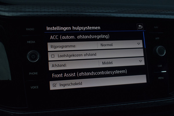 Volkswagen T-Cross 1.0 TSI 116pk DSG R-line | Camera | Virtual | Trekhaak Volkswagen T-Cross 1.0 TSI 116pk DSG R-line | Camera | Virtual | Trekhaak