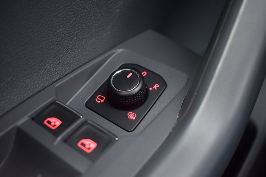 Volkswagen T-Cross 1.0 TSI 116pk DSG R-line | Camera | Virtual | Trekhaak Volkswagen T-Cross 1.0 TSI 116pk DSG R-line | Camera | Virtual | Trekhaak