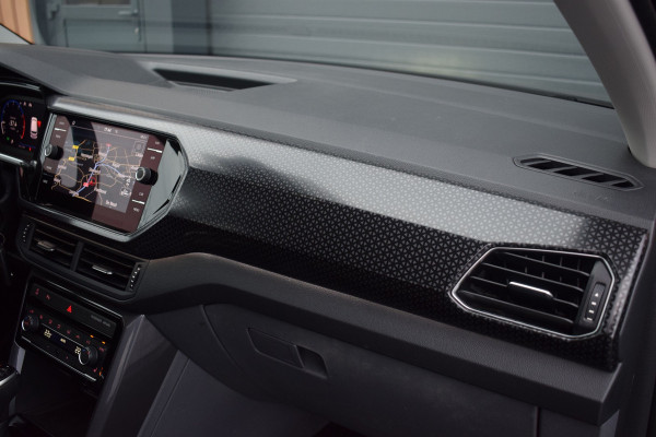 Volkswagen T-Cross 1.0 TSI 116pk DSG R-line | Camera | Virtual | Trekhaak Volkswagen T-Cross 1.0 TSI 116pk DSG R-line | Camera | Virtual | Trekhaak